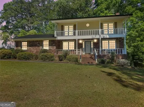1819 Pinehurst Rd, Snellville, GA 30078