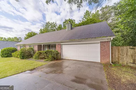 570 Fawn Ln, Loganville, GA 30052
