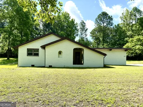 961 Dogwood Trl, Winder, GA 30680