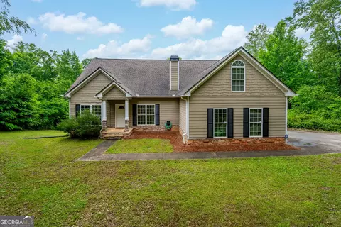 420 Oak Ridge Dr, Jefferson, GA 30549