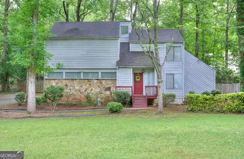 888 Martin Rd, Stone Mountain, GA 30088