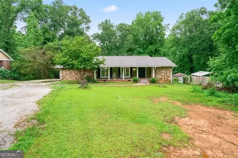 6285 Shore Cir, Douglasville, GA 30135