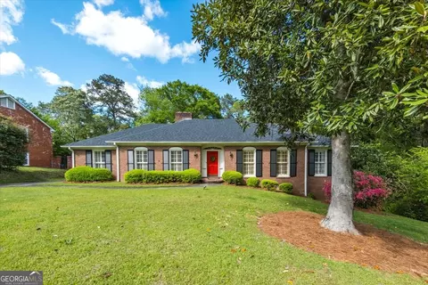 3017 Stuart Dr, Macon, GA 31204