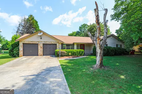 307 Sentry Oaks Dr, Warner Robins, GA 31093