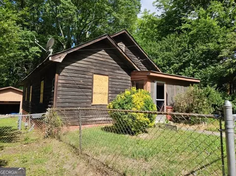 564 Simmons St NW, Atlanta, GA 30318