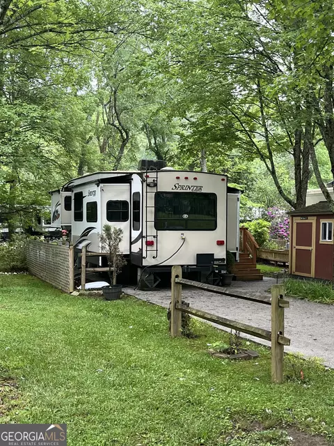 185 Moccasin Ln, Blairsville, GA 30512