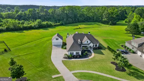 171 Kindelwood Dr, Newnan, GA 30263