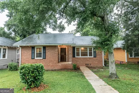 1085 Edna Pl, Macon, GA 31204