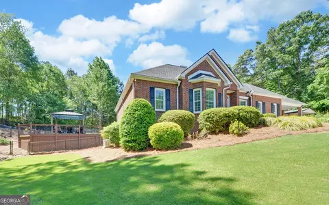 1 Leverette Dr, Toccoa, GA 30577 photo 2