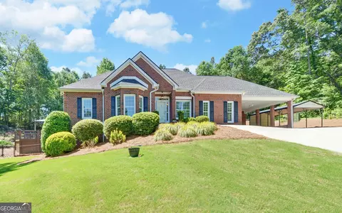1 Leverette Dr, Toccoa, GA 30577