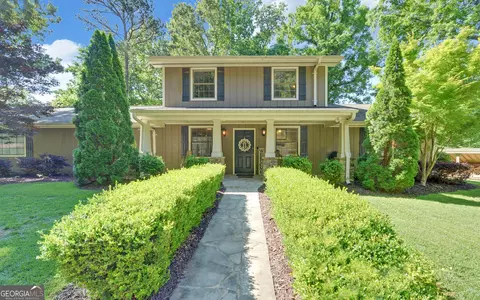 147 Ridgemore Cir, Toccoa, GA 30577 photo 3
