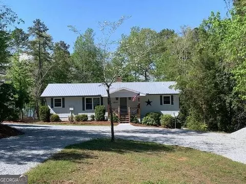 41 Breezy Pt, Hartwell, GA 30643