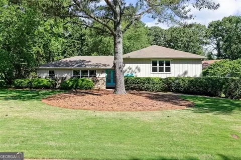 11360 Crossway Ln, Roswell, GA 30075