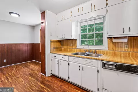6355 Impala Cir, Morrow, GA 30260 photo 13