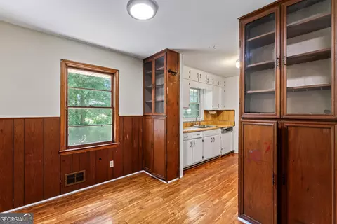 6355 Impala Cir, Morrow, GA 30260 photo 8
