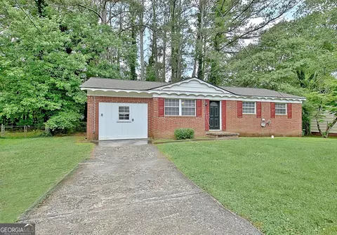 1320 Willow Dr, Riverdale, GA 30296