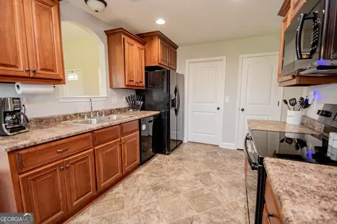 110 Winsted Ct, Perry, GA 31069 photo 12