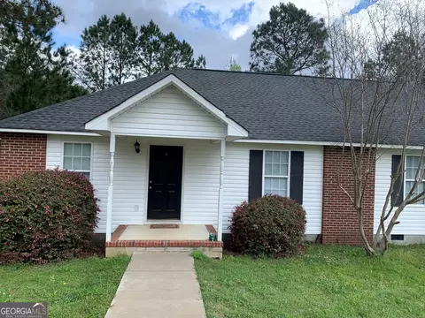 2504 Grandview Dr, Milledgeville, GA 31061