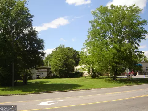 112 Veterans Memorial Pkwy, Lanett, AL 36863