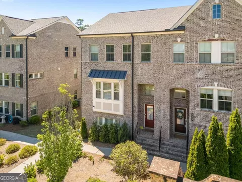 1453 Edgebrook Ct, Atlanta, GA 30329