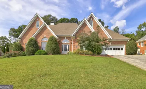 5088 Woodfall Dr SW, Lilburn, GA 30047