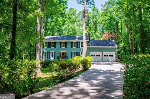 65 Camp Dr, Carrollton, GA 30117