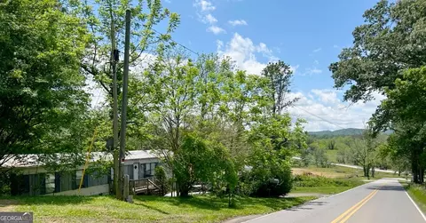 156 Hinton Center Rd, Hayesville, NC 28904