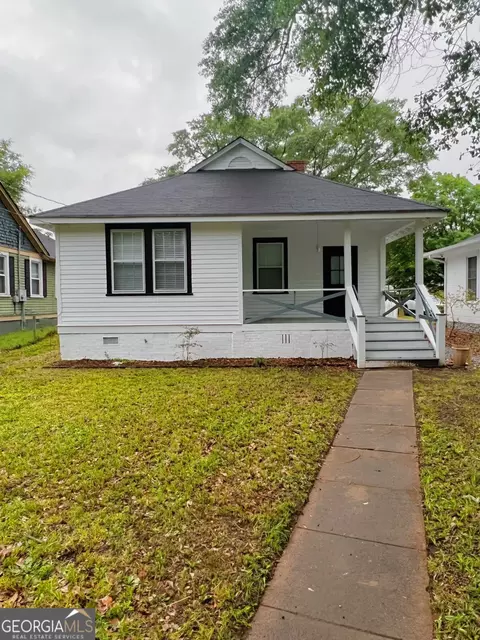 30 N Broad St, Porterdale, GA 30014
