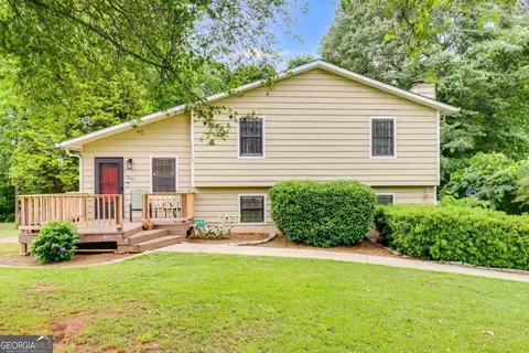 2823 Timber Valley Dr, Douglasville, GA 30135