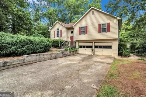 71 Jessica Dr, Hiram, GA 30141