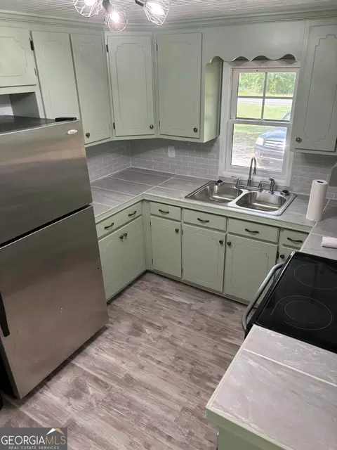 205 Magnolia St, Geneva, GA 31810 photo 7