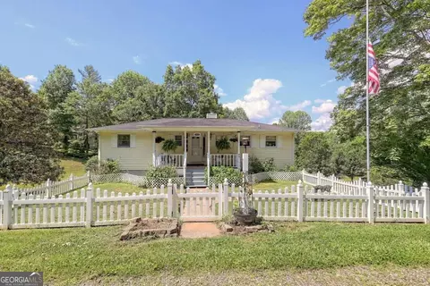 455 Deerbrook Dr, Hayesville, NC 28904