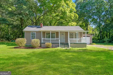 202 School Rd, Hampton, GA 30228