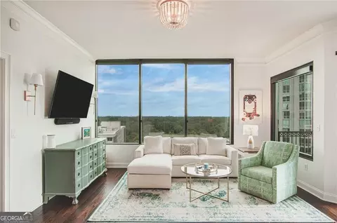 2828 Peachtree Rd NW, Atlanta, GA 30305