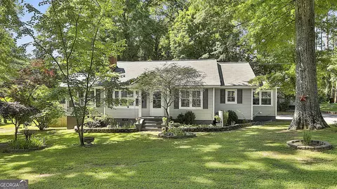 151 Dixon St, Jonesboro, GA 30236