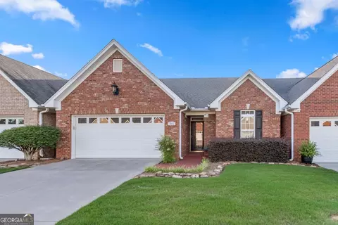204 Regency Ln SW, Calhoun, GA 30701