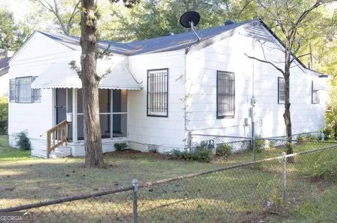 3196 Hillcrest Ave, Macon, GA 31204