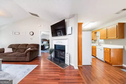 111 Royal Ln, Gray, GA 31032 photo 4