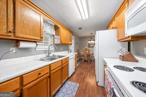 111 Royal Ln, Gray, GA 31032 photo 8