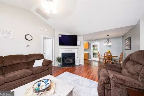 111 Royal Ln, Gray, GA 31032 photo 2