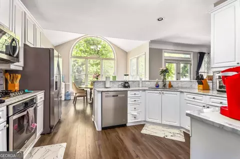 2430 Devon Leigh Walk, Duluth, GA 30096 photo 11