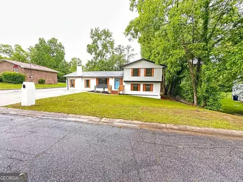 2550 Saratoga Dr, Macon, GA 31211