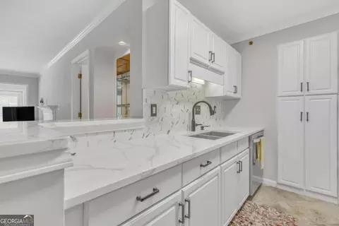 3201 Lenox Rd NE #10, Atlanta, GA 30324