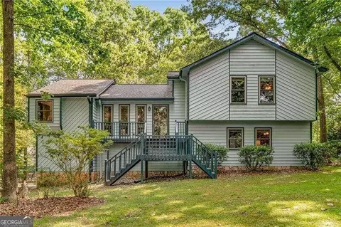 122 Lovingood Dr, Woodstock, GA 30189