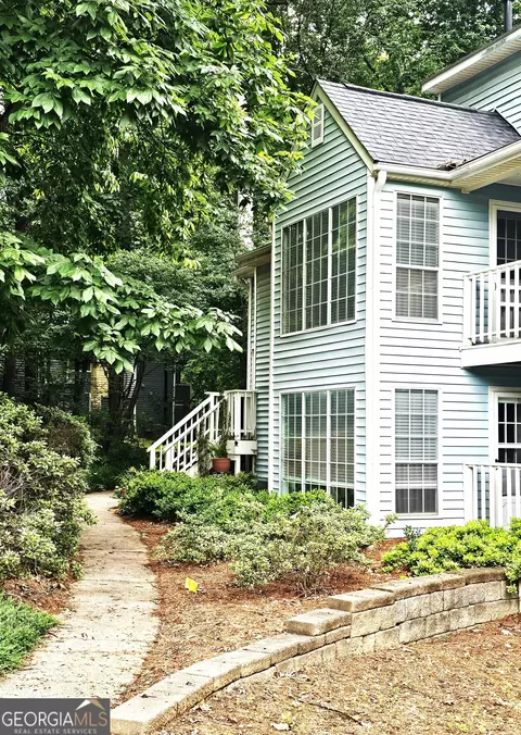 720 Glenleaf Dr, Peachtree Corners, GA 30092