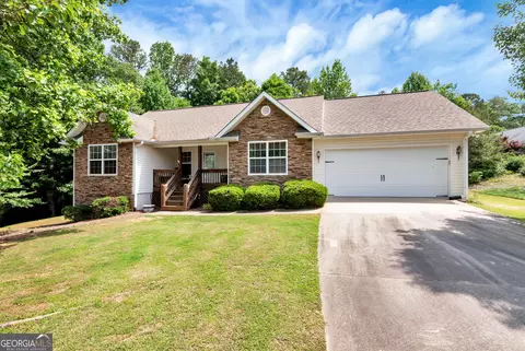 292 Black Hawk Ln, Clarkesville, GA 30523