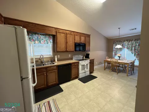 Kitchen - 376 Embassy Dr, Winder, GA 30680 photo 6 of 6