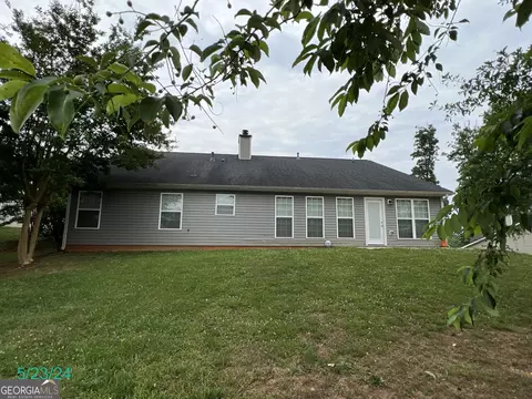 Exterior - 376 Embassy Dr, Winder, GA 30680 photo 4 of 13