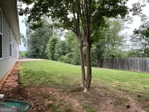Exterior - 376 Embassy Dr, Winder, GA 30680 photo 11 of 13