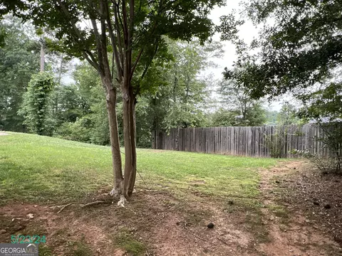 Exterior - 376 Embassy Dr, Winder, GA 30680 photo 10 of 13
